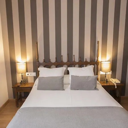 Hotell Segle Xx Tremp